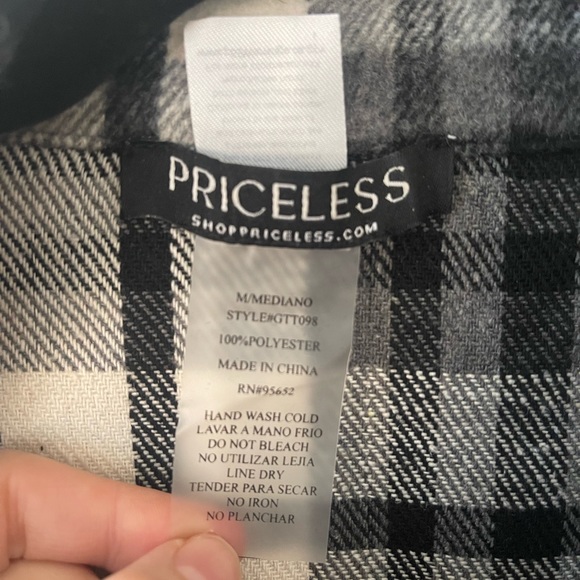 ON TIME BLACK AND WHITE PLAID SHACKET - Picture 8 of 8